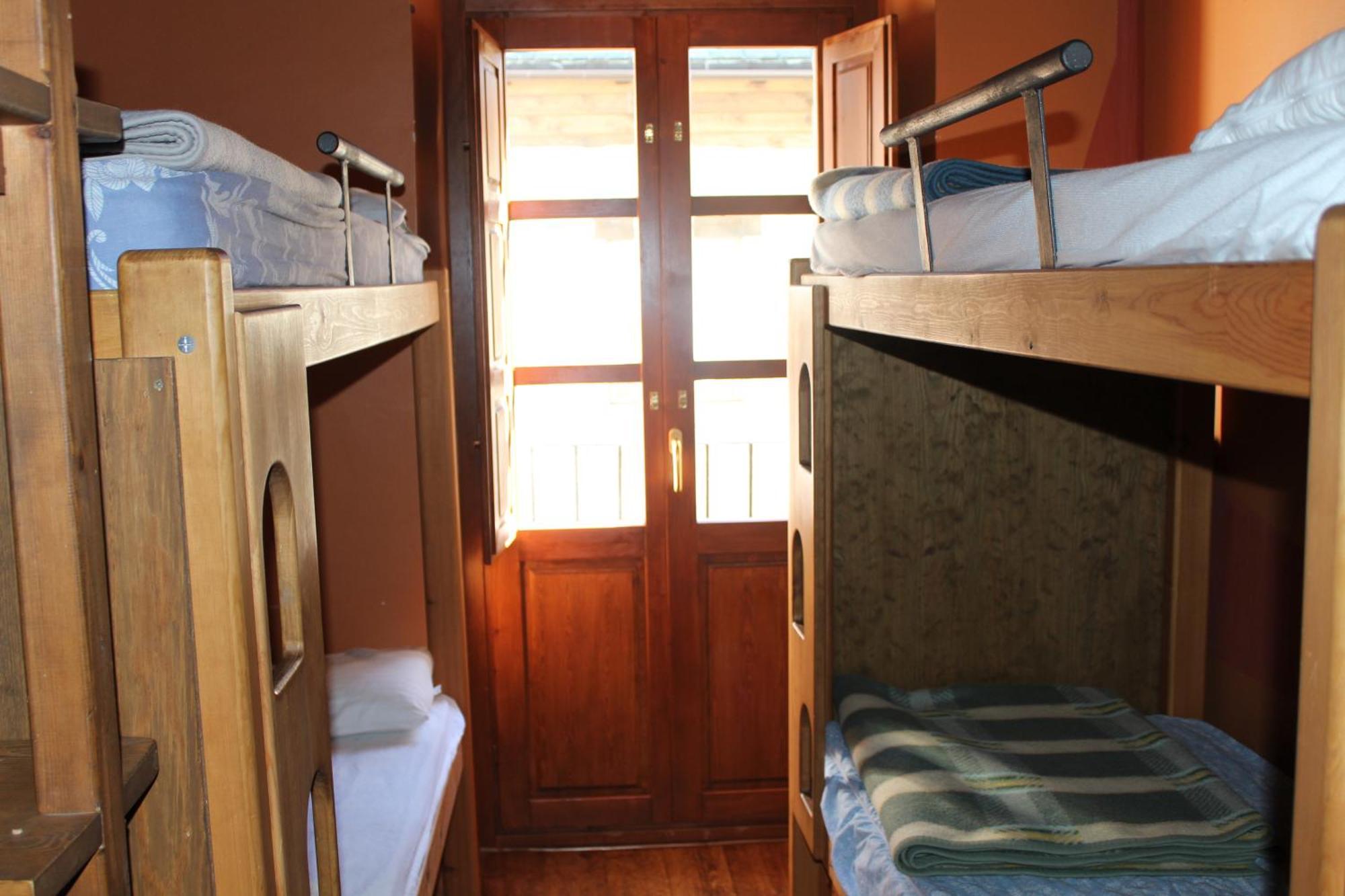 Albergue-Refugio Sargantana Canfranc Szoba fotó