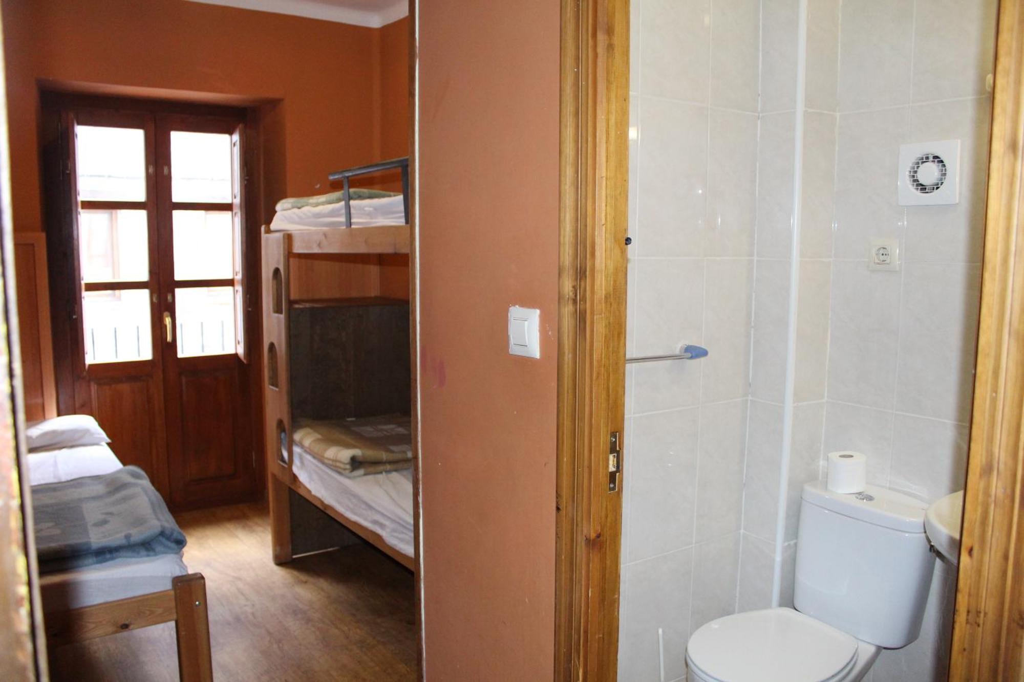 Albergue-Refugio Sargantana Canfranc Szoba fotó